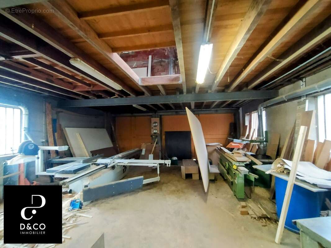 Commerce à SAINT-ALBAIN