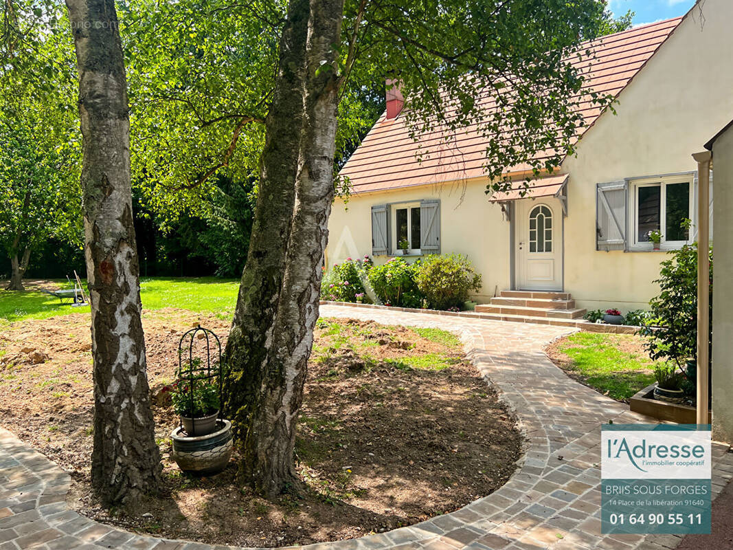 Maison à BRIIS-SOUS-FORGES