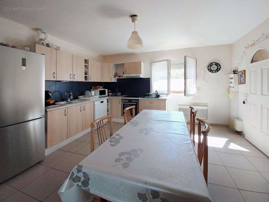 Appartement à PAULHAN