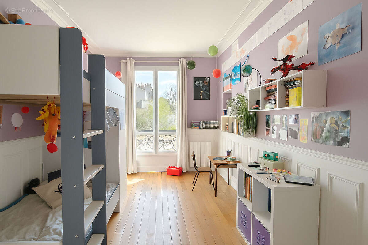 Appartement à CHARENTON-LE-PONT