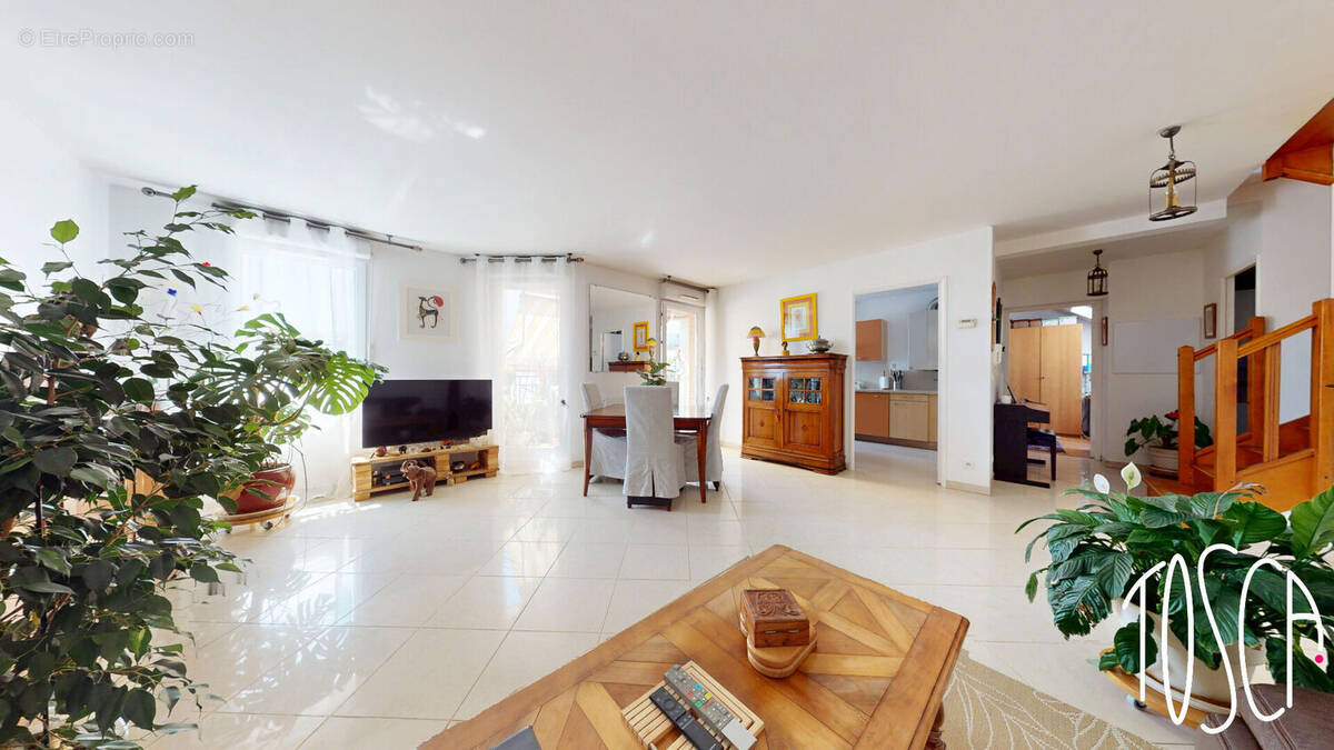 Appartement à CHOISY-LE-ROI