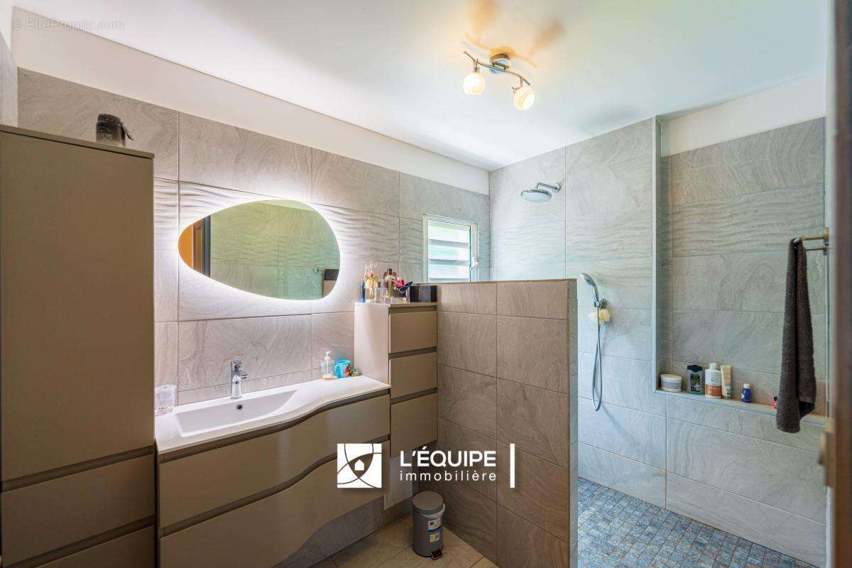 Maison à SAINT-DENIS