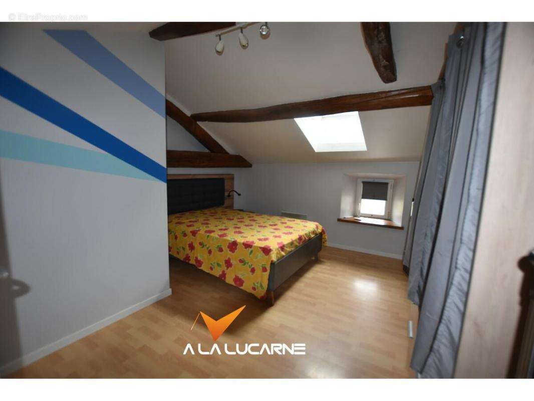 Maison à COURLAY