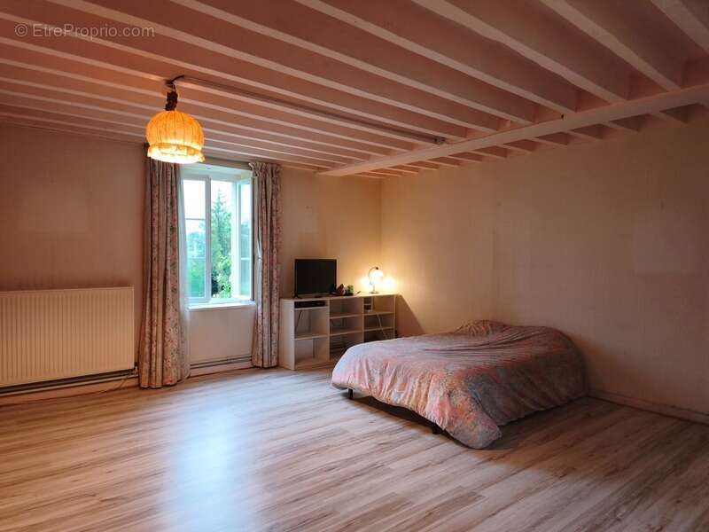 Chéniers (23) à vendre maison de 4 chambres 220 m², Mare, Dépendance, Grange, Terrain 6800 m² - photo 6