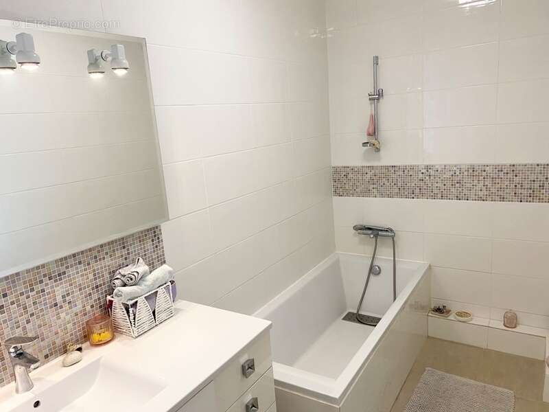 Appartement à MARSEILLE-7E