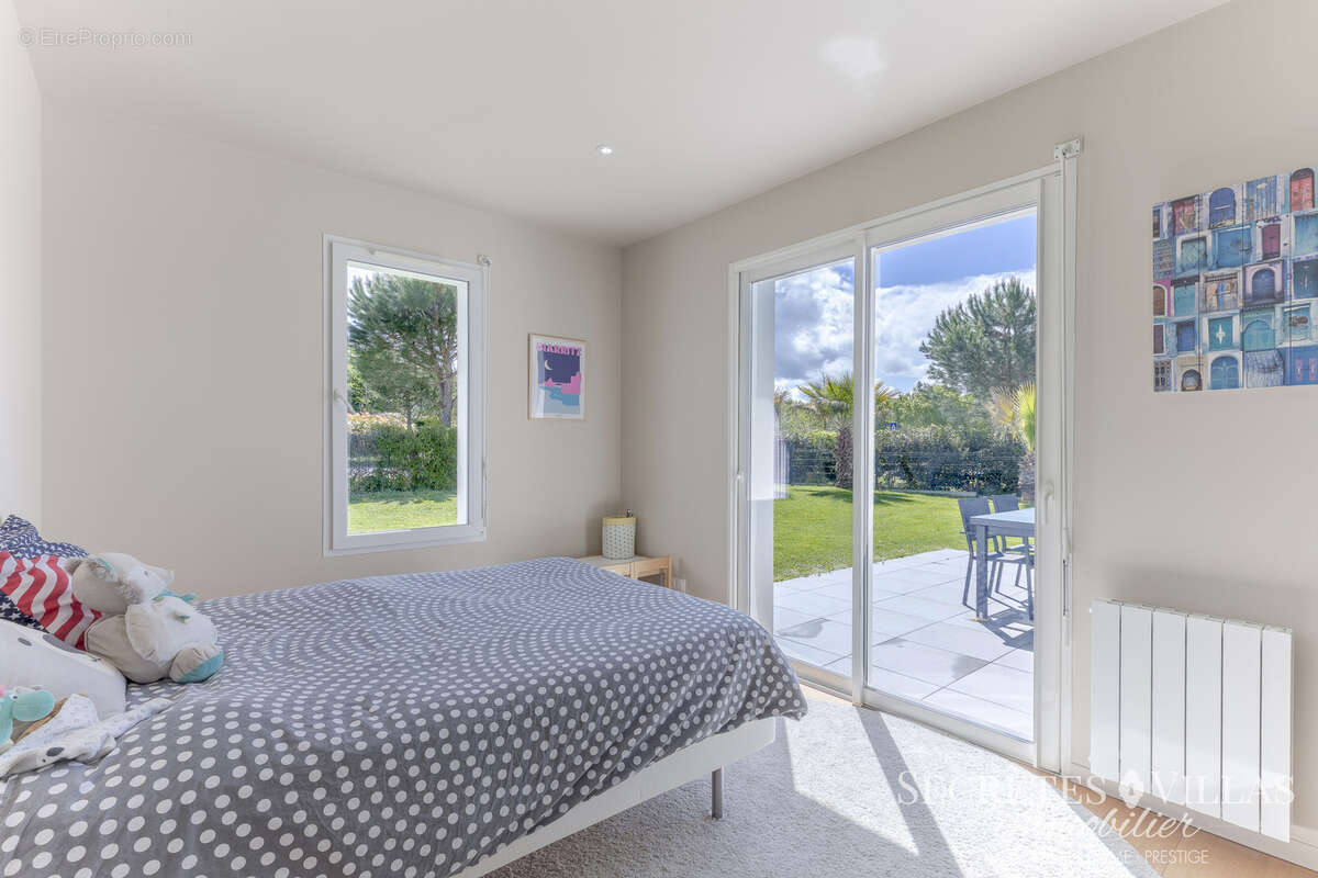 Bouliac belle villa contemporaine plain pied  sur 902m2 - photo 8