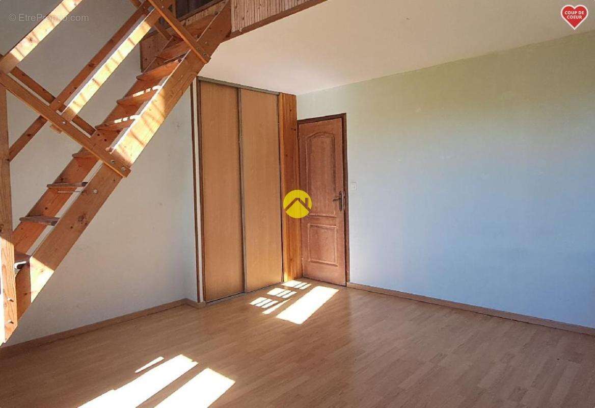 Maison à GIPCY