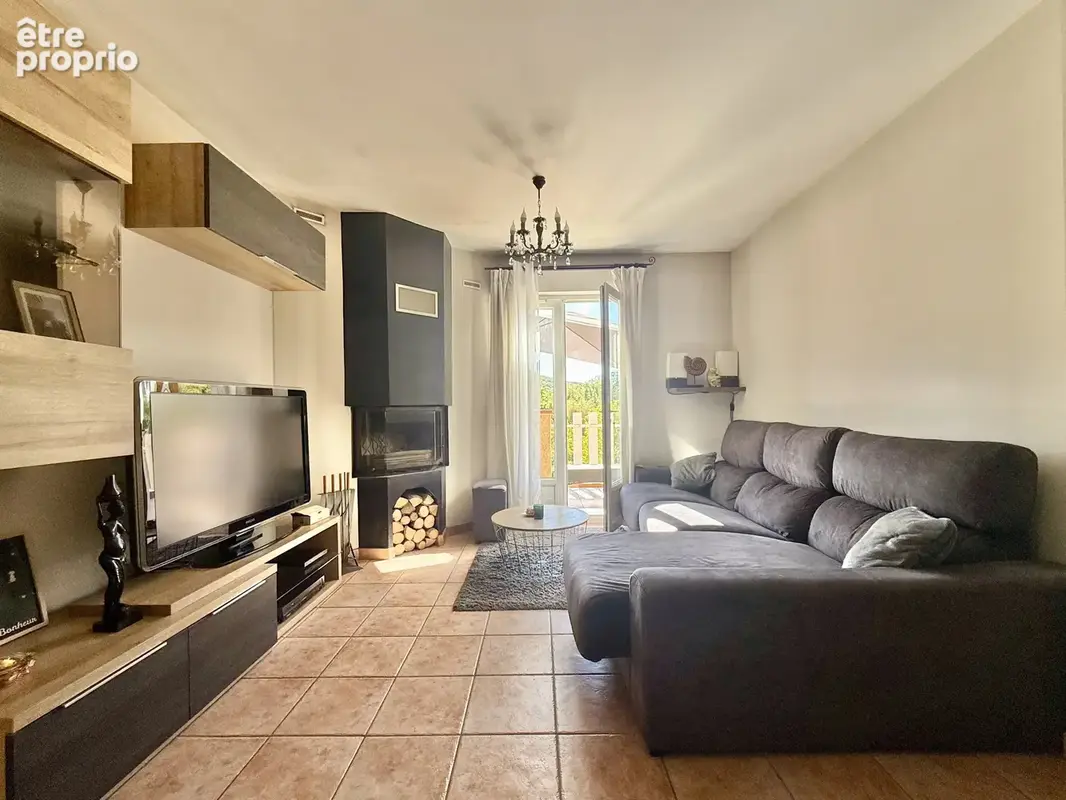 Belle propriété moderne avec terrain et piscine - photo 5