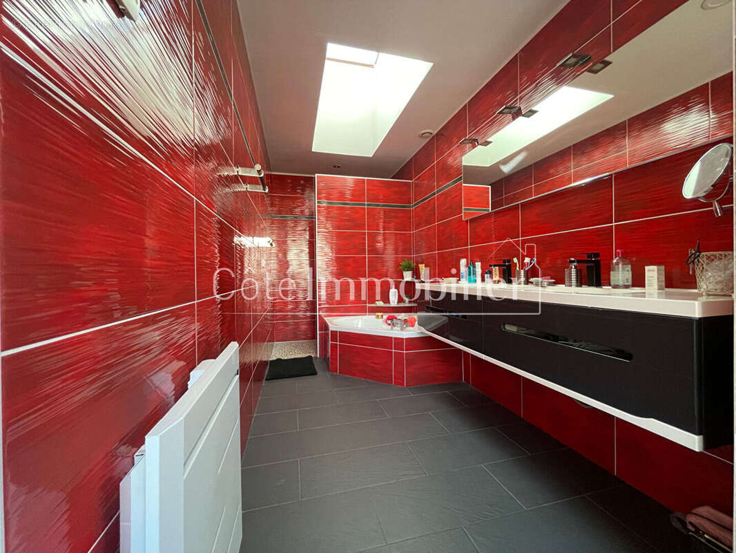Charme-piscine-4chambres - photo 12
