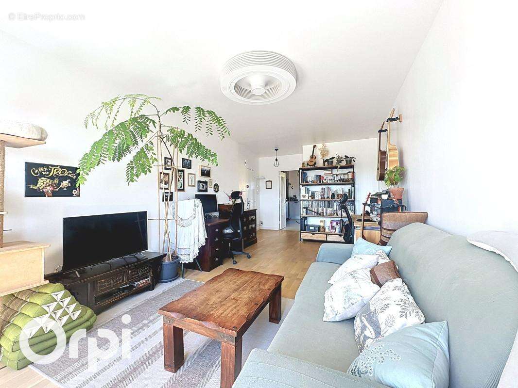 Appartement à VILLENEUVE-LOUBET