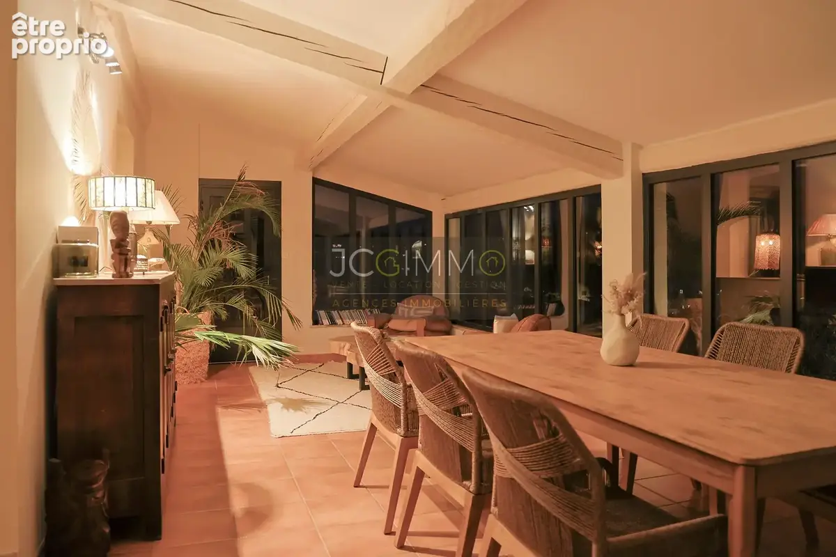 Carqueirane - villa t6 183 m2 vue mer dominante et panoramique avec studio - photo 7