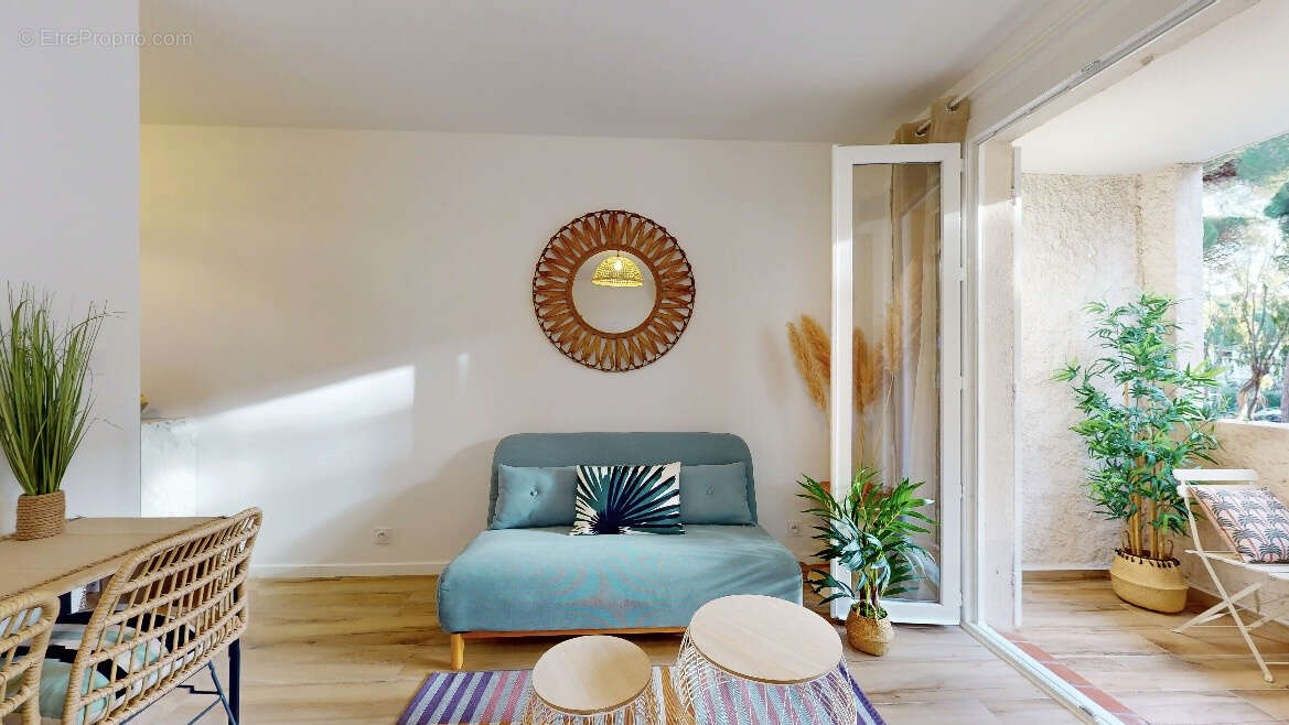 Studio renove port d'hyeres et parking - photo 3