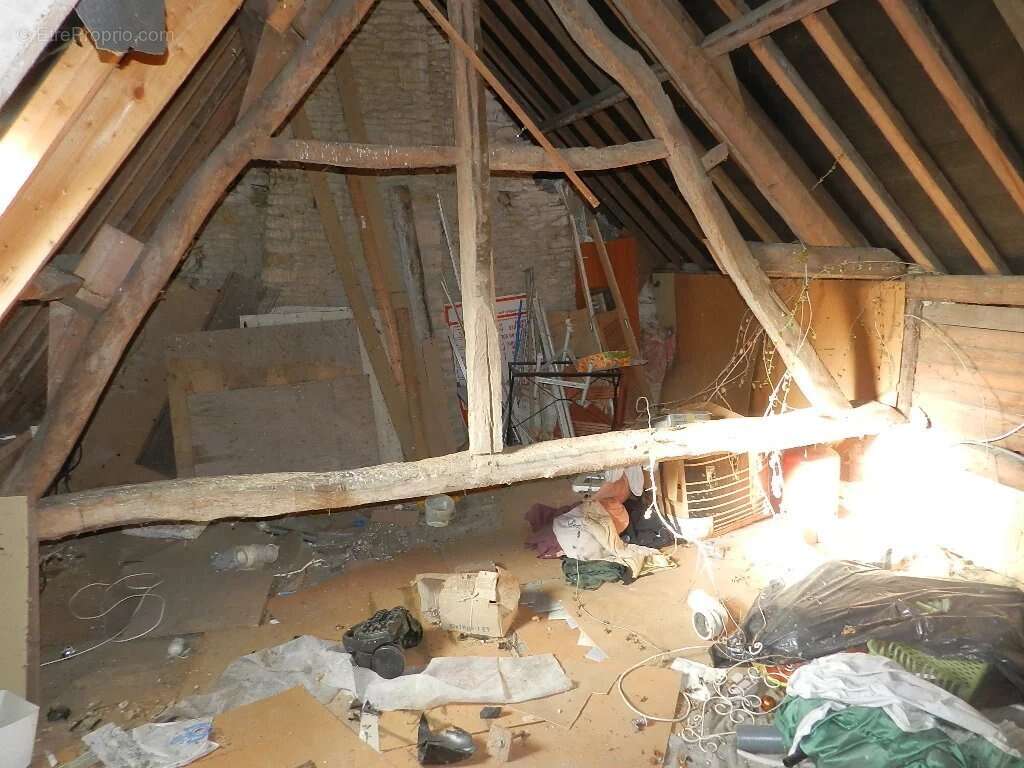 Maison à SAINT-PIERRE-SUR-DIVES