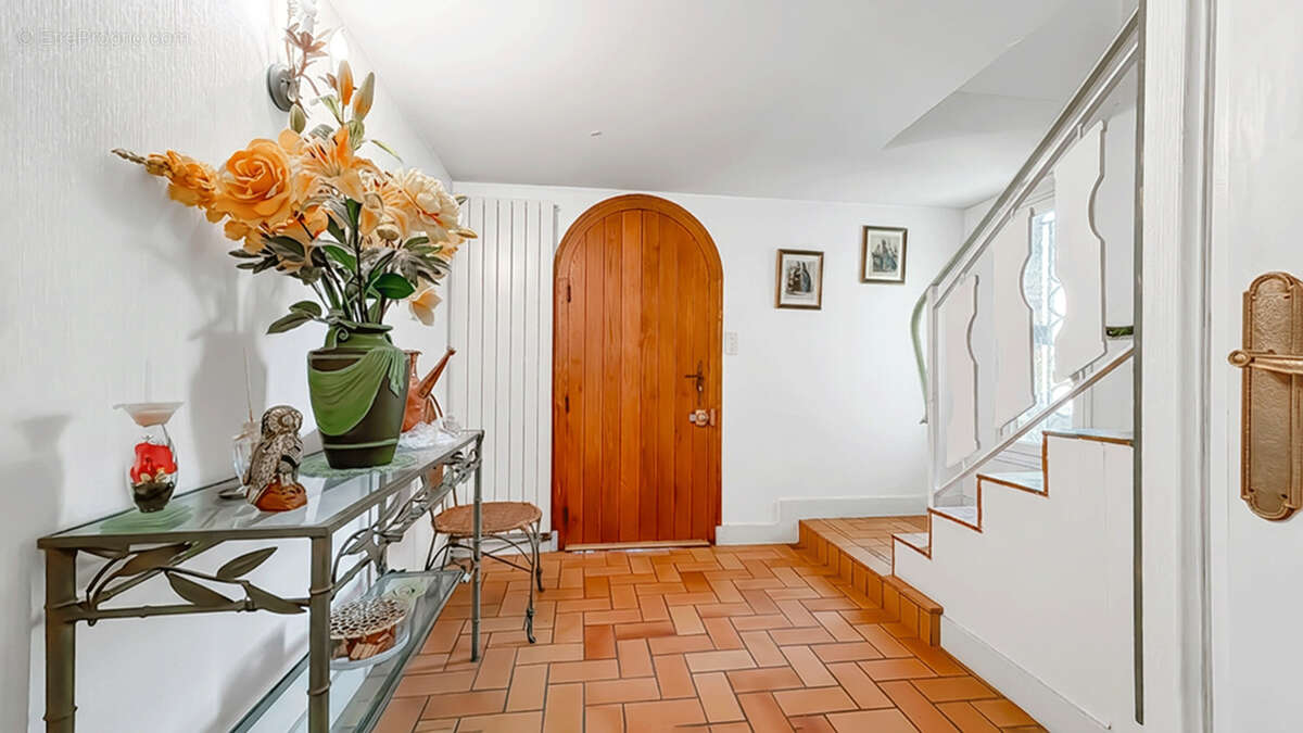 Maison de caractère — 6 pièces - 2 garages — Quartier Prémartine / Jardin des Plantes - photo 9
