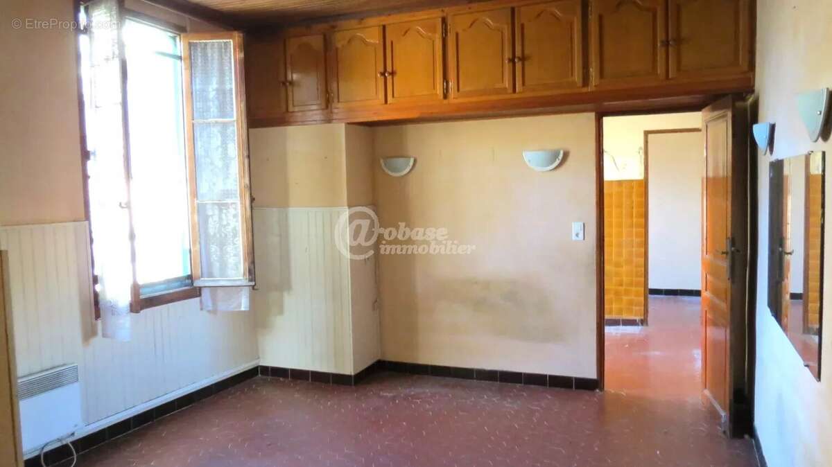 Appartement à MARSEILLE-5E