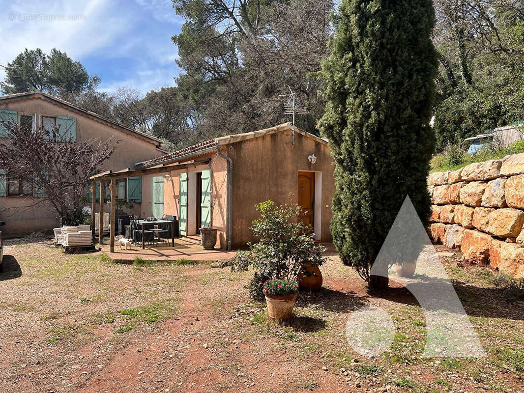 Maison à LE CANNET-DES-MAURES