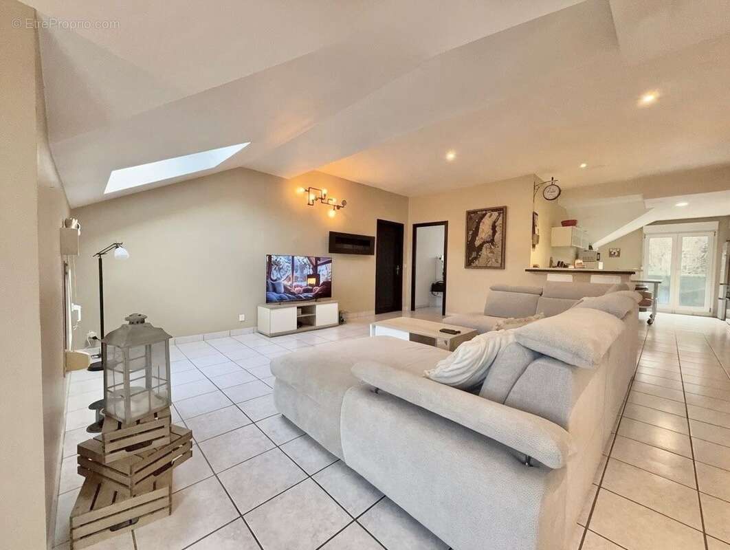 Appartement à ARS-SUR-MOSELLE