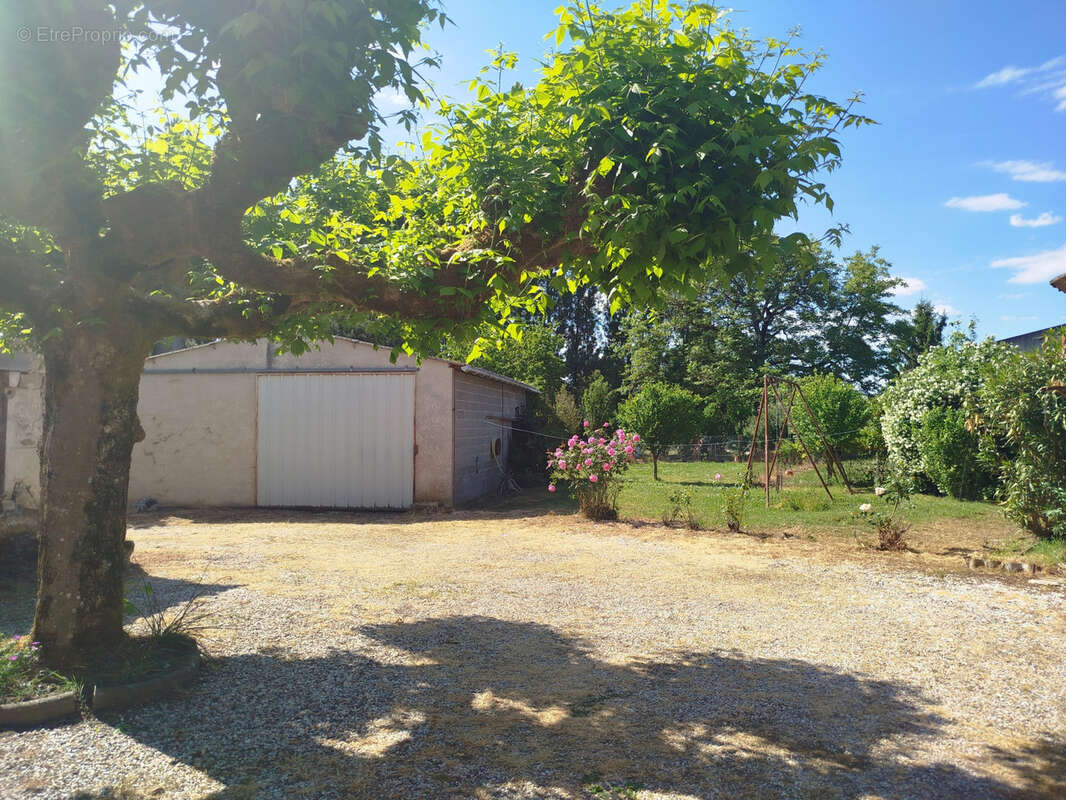 Maison à SOUSSAC