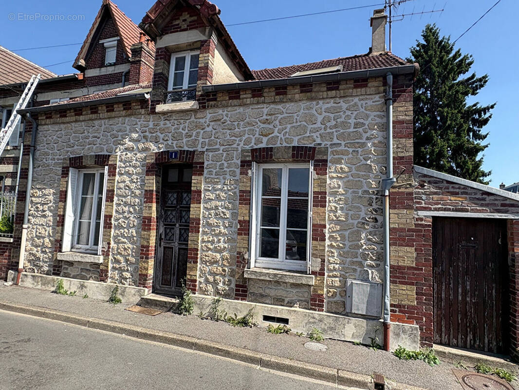Maison à CREPY-EN-VALOIS