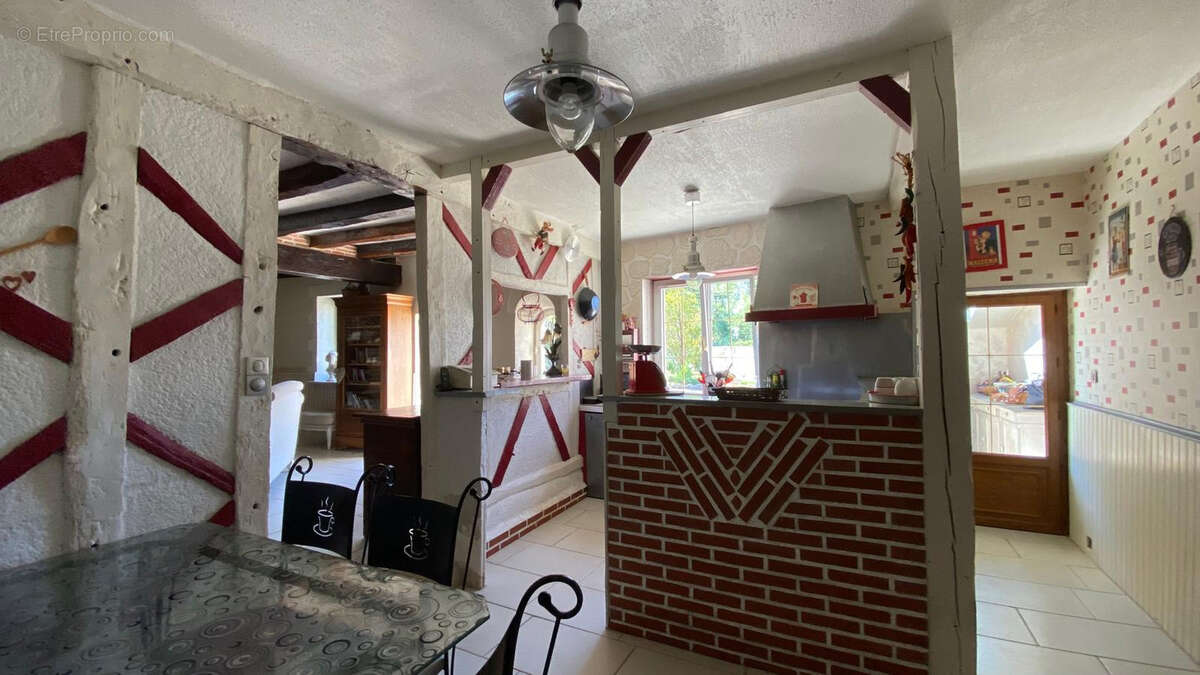 Maison familiale avec piscine et jardin arboré à Chaumont-sur-Loire - photo 5