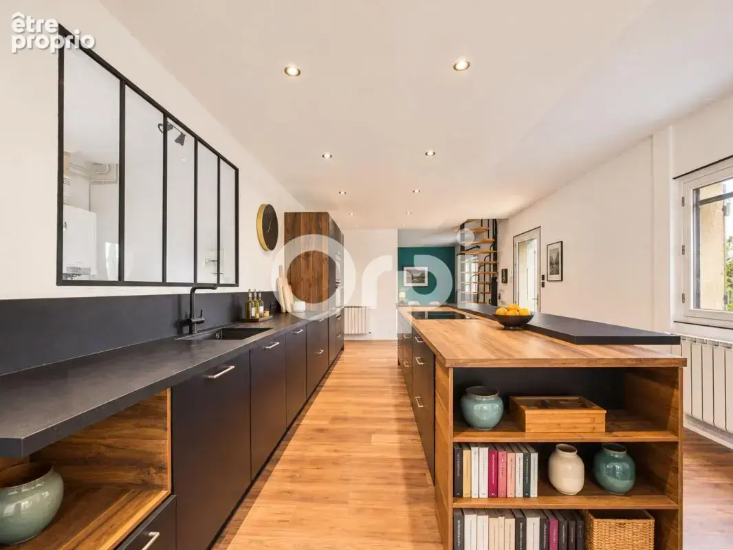 Atypique – 2 610 m² de terrain – espace professionnel - photo 7