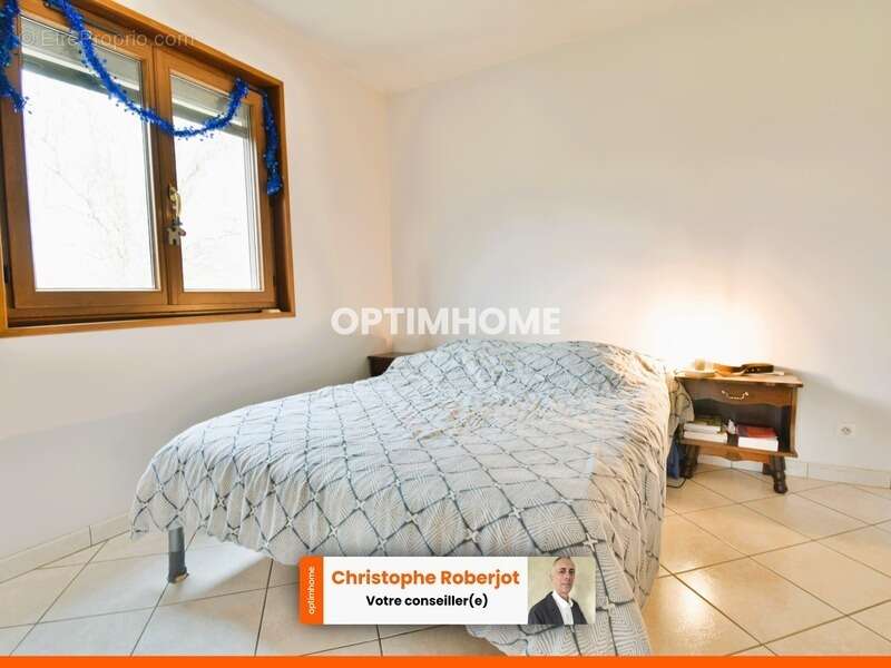 Maison à OUROUX-SUR-SAONE