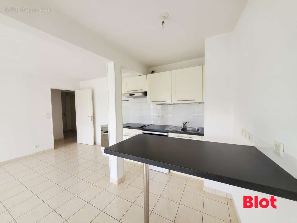 Appartement à SENE