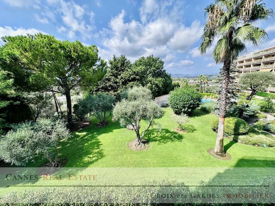 À vendre – Le Cannet, résidence de standing avec parc, piscine et tennis - photo 6