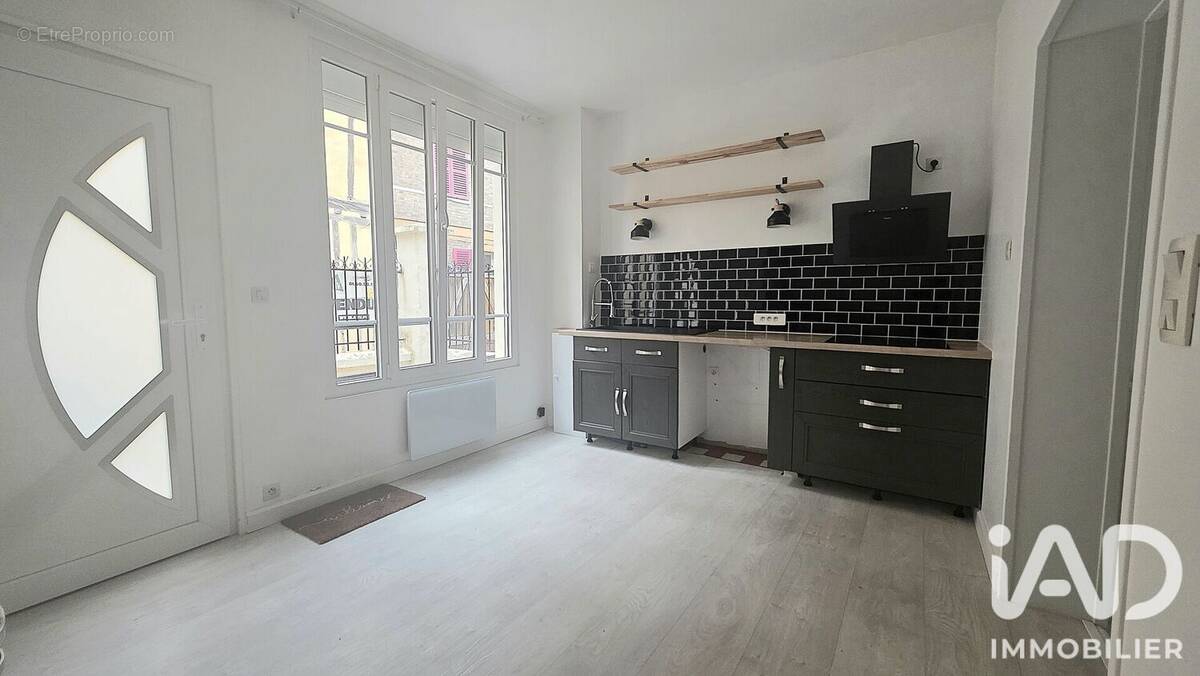 Photo 1 - Maison à BRAY-SUR-SEINE