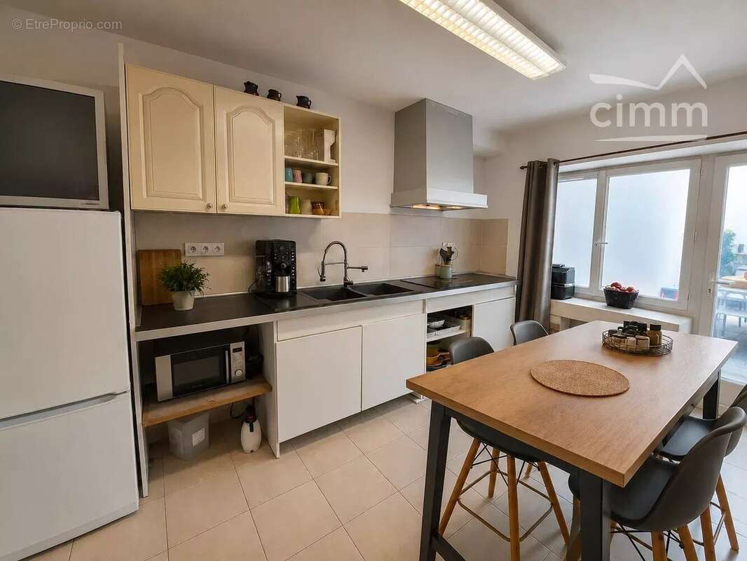 Maison de ville vendue louée – Idéal investissement locatif – Montendre (17) - photo 3