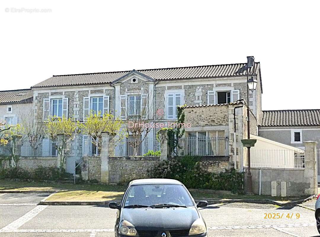 Maison 230 m² à Razac-Sur-L'isle  - photo 10