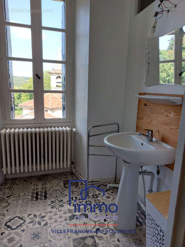 Maison du 17°, 184 m2 hab. avec garage et terrain clos - photo 7