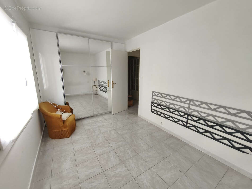Appartement à SIX-FOURS-LES-PLAGES