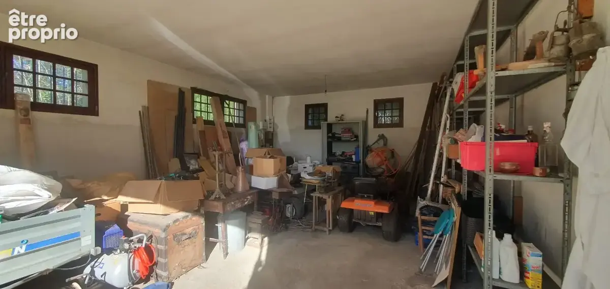 SAINT EULALIE - Belle Maison de 350m2 sur 3000m2 de terrain - photo 9