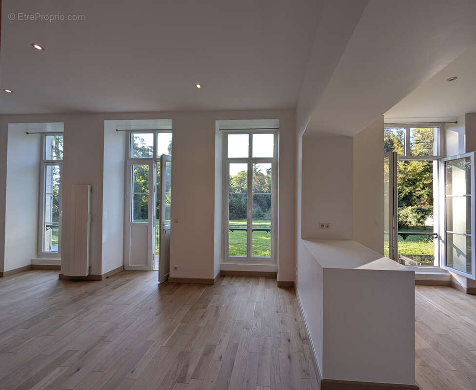 Appartement à SAINT-JEAN-DE-BRAYE