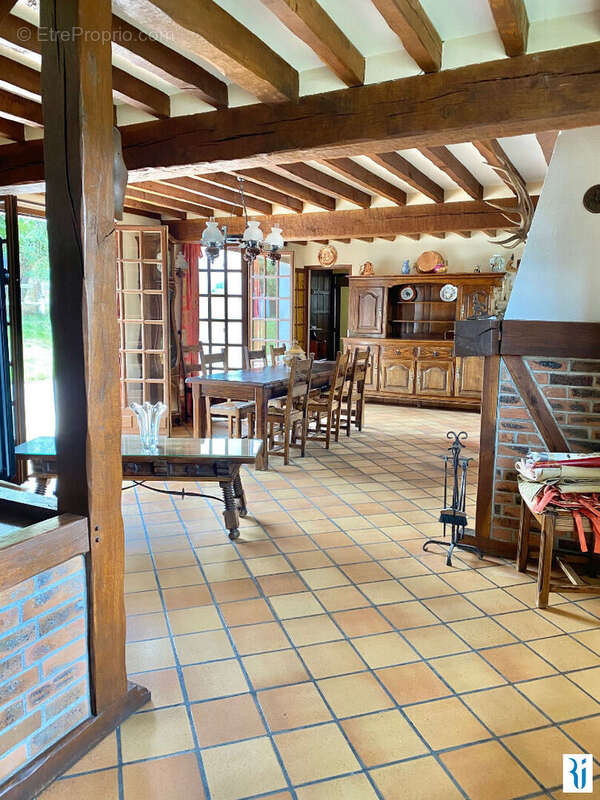 Maison à SAINT-LEGER-DU-BOURG-DENIS