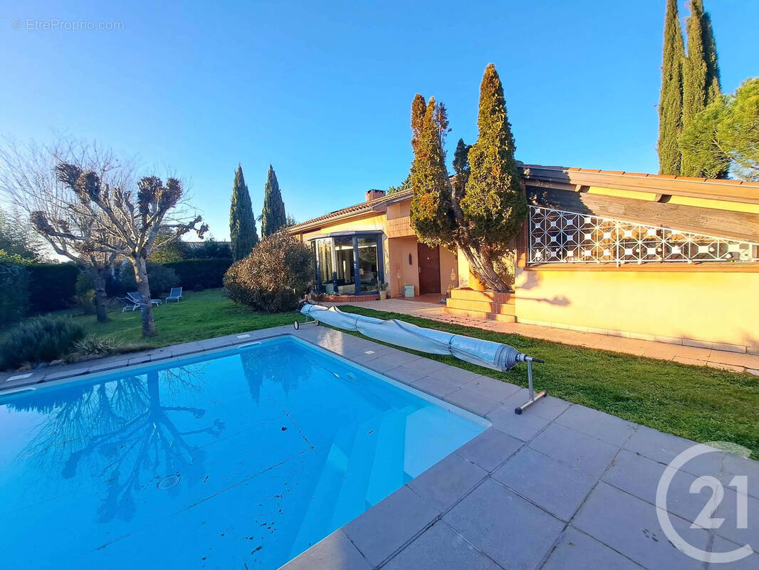 Maison à LAVERNOSE-LACASSE