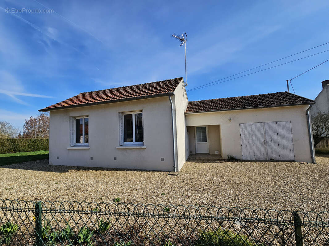 Maison à BRAGNY-SUR-SAONE