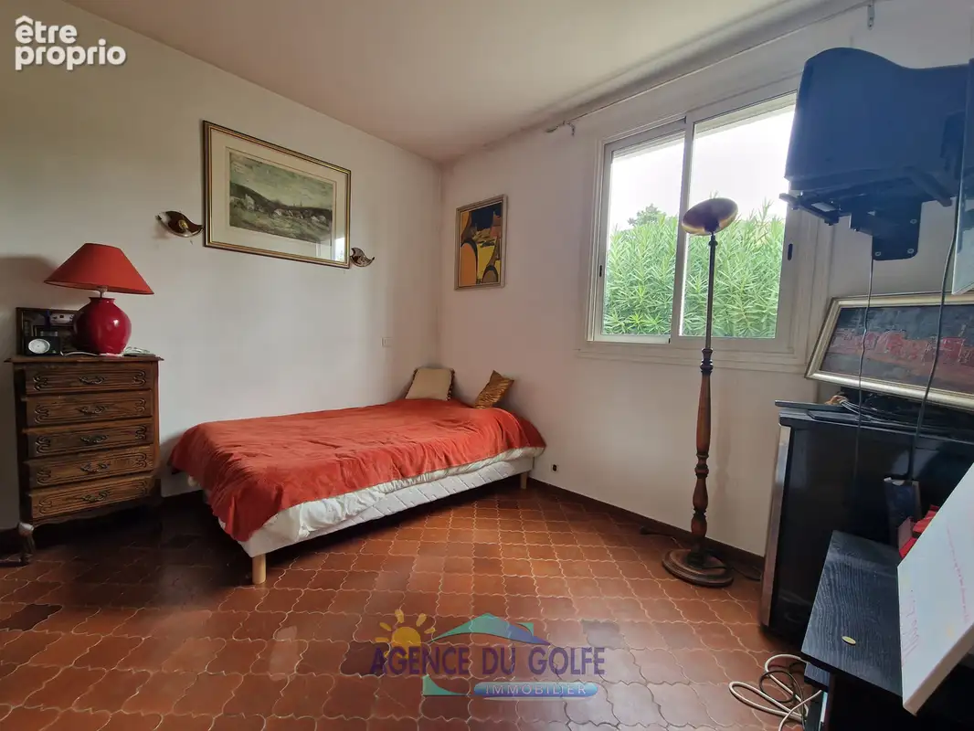 Villa T 6 avec piscine sur 1010 m² de terrain en impasse - photo 11