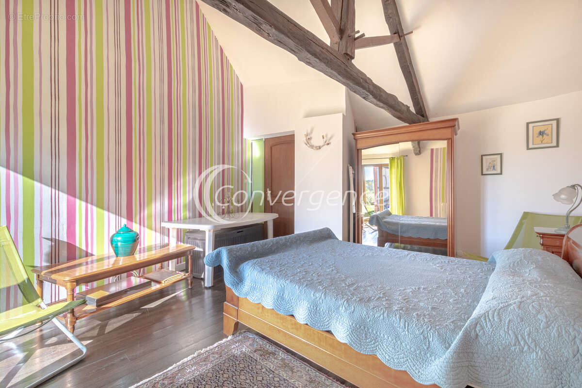 Maison à SAINT-GERMAIN-LES-BELLES