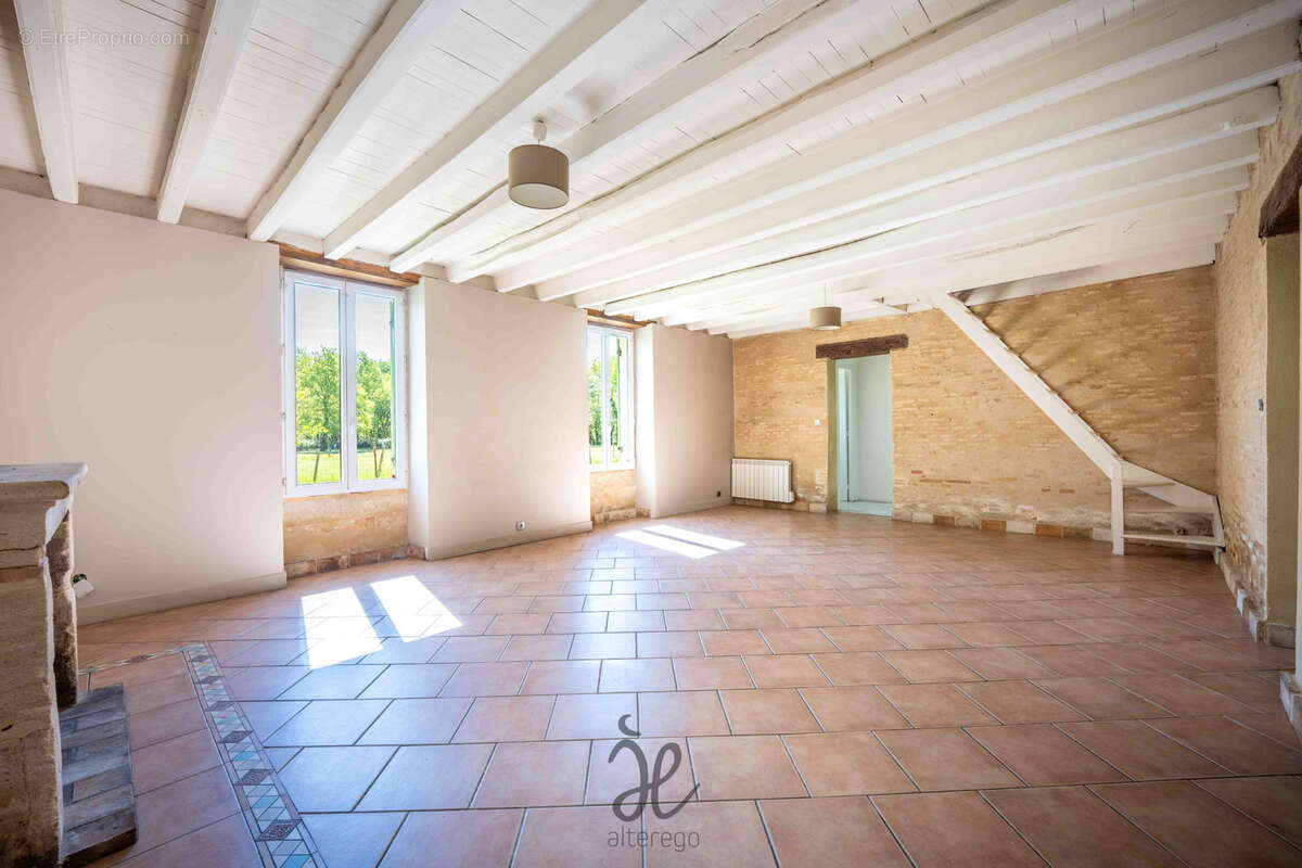Maison à HOSTENS