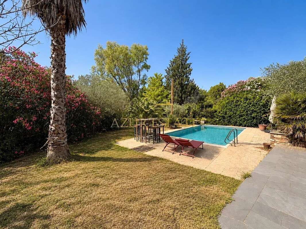 Valbonne : villa 6 pieces avec terrain et piscine dans domaine sécurisé - photo 2