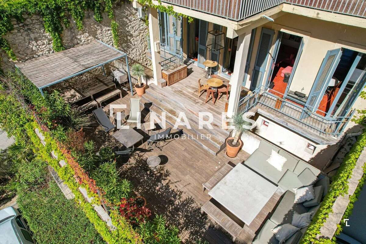 Appartement à MARSEILLE-6E