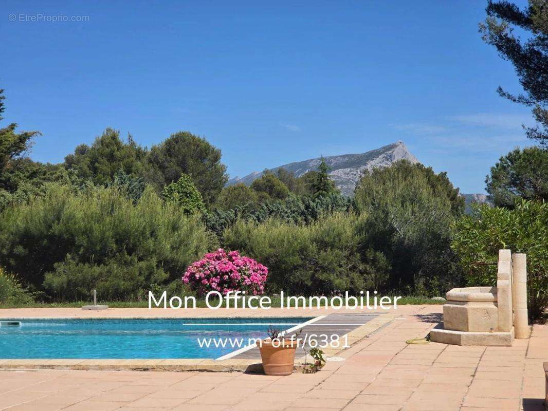 Référence : 6381-NGU. - Maison 12 pièces 376 m2 - photo 21