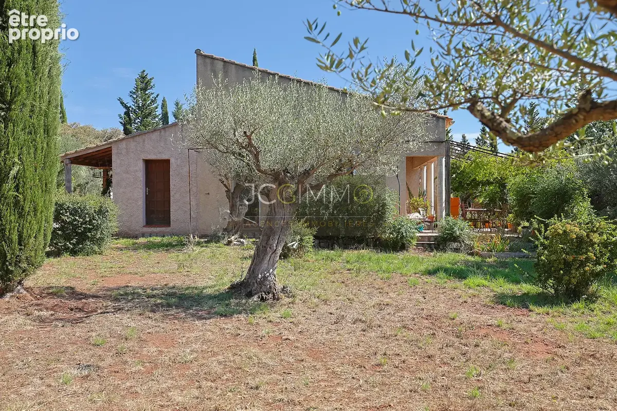Villa T4 de plain-pied, 125m2 habitables sur 11 799m2 de terrain avec garage de 77m2. - photo 10