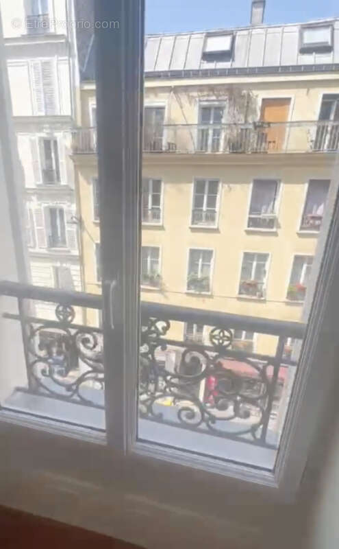 Appartement à PARIS-18E