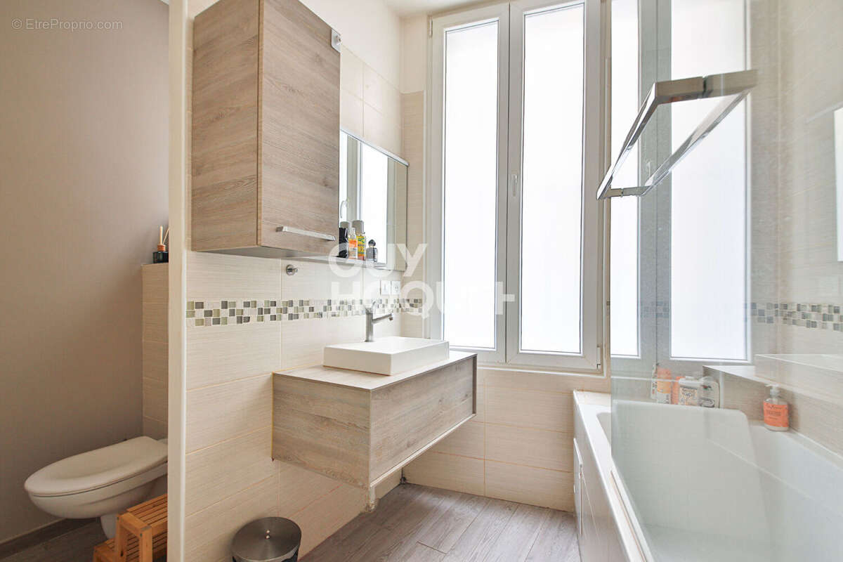 Appartement à PARIS-15E