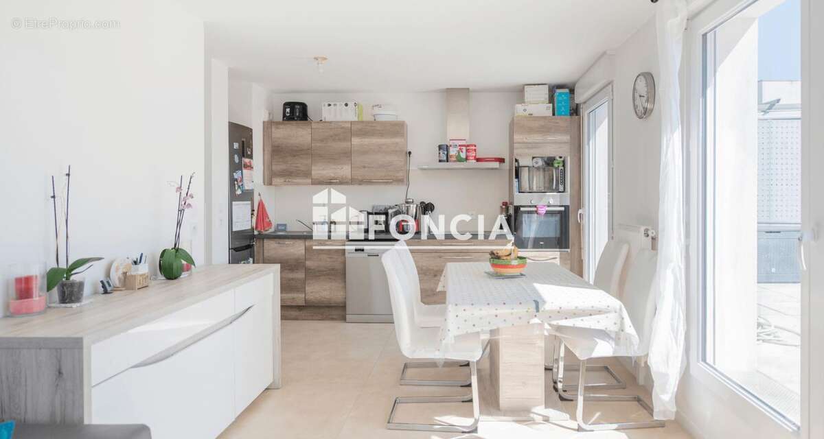 Appartement à SAINT-JEAN-DE-BRAYE