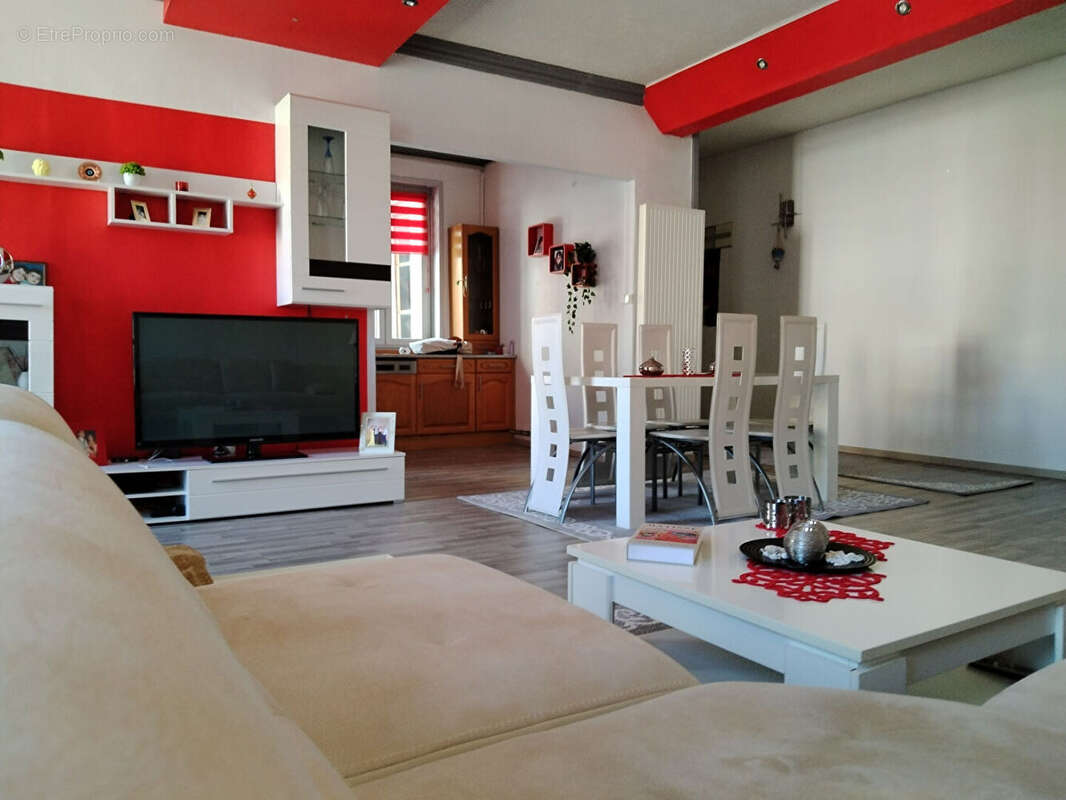 Appartement à SALINS-LES-BAINS