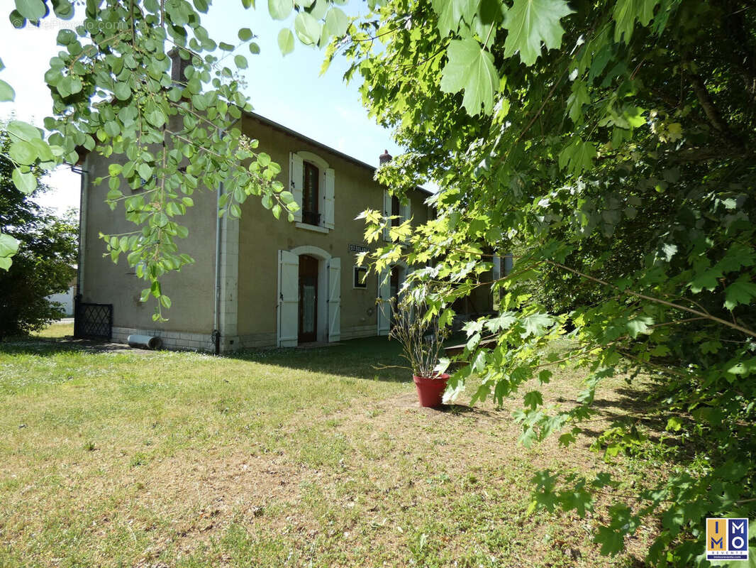 Maison à SAINTE-SOLANGE